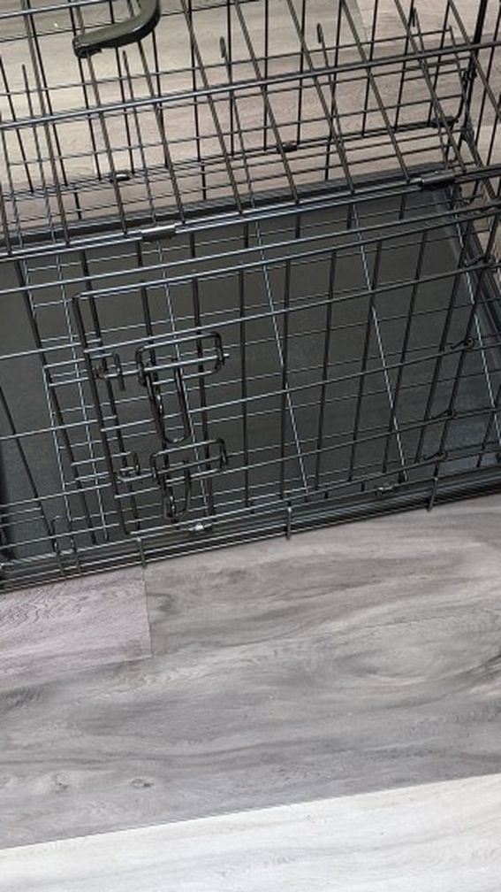 Medium Size Dog Crate (2 Doors, 1 Divider Panel)