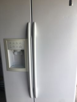 Ge profile white refrigerator