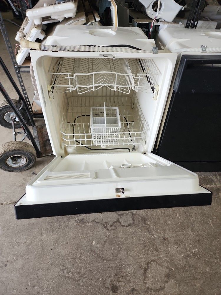 Hotpoint Standard Size Dishwasher