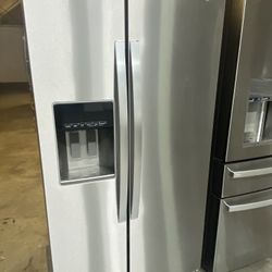 Whirlpool  WRS571CIHZ 36 Inch Counter Depth Freestanding Side by Side Refrigerator