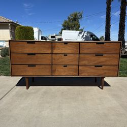 Mid- Century Modern Stanley Dresser