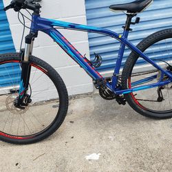 SPECIALIZED bicycle 24 Speeds, Wheels 27.5. Ready To Ride Break Disq. 