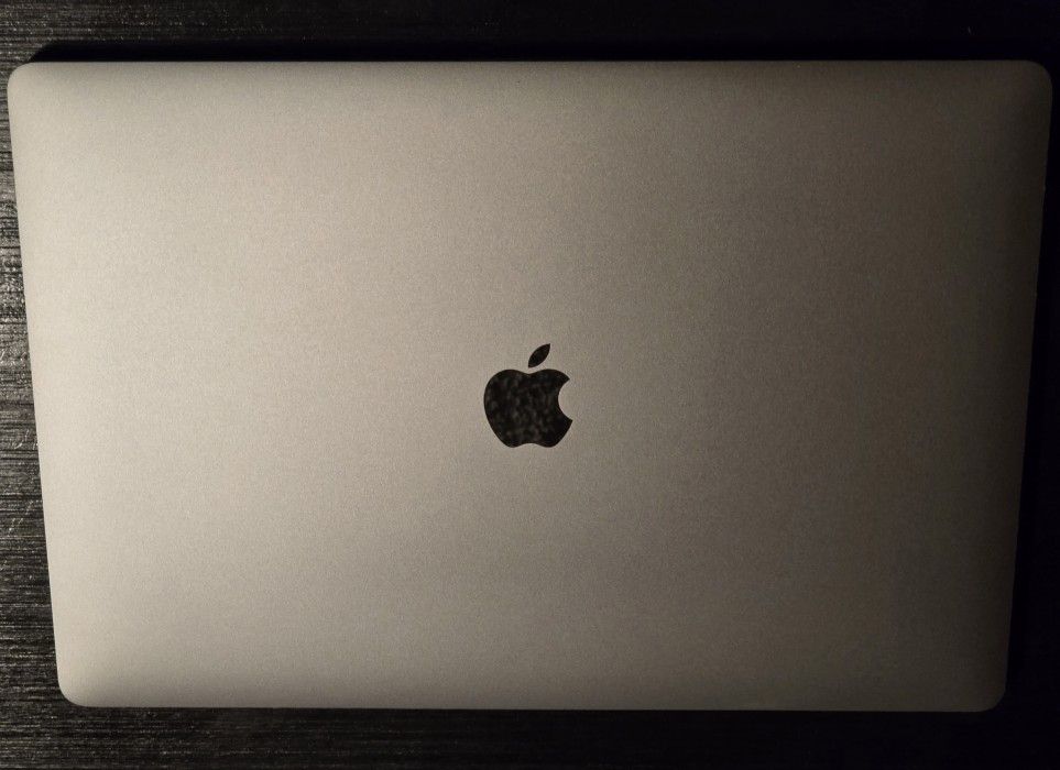 Apple Macbook Pro 16" 