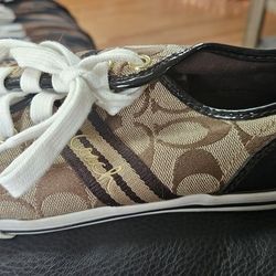 Size 6 Coach Shoes 