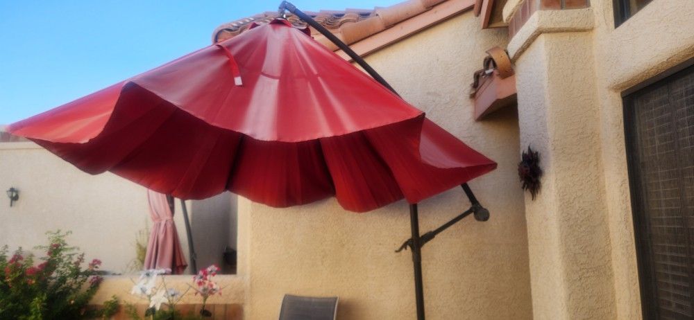 Umbrella With Weighted Base