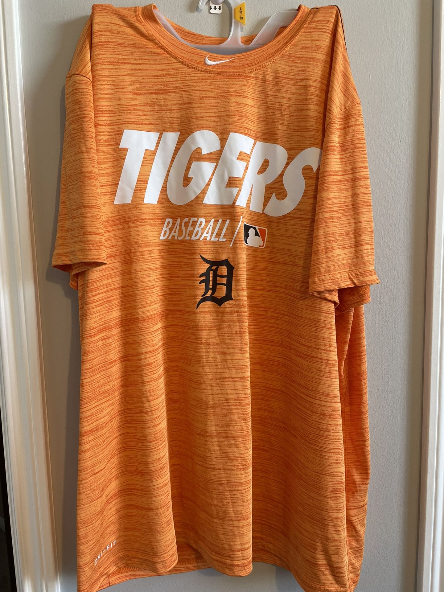 detroit tigers dry fit tee