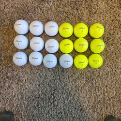 18 Like New Titleist Golf Ball