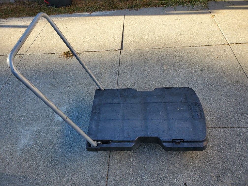 Rubbermaid Trolley