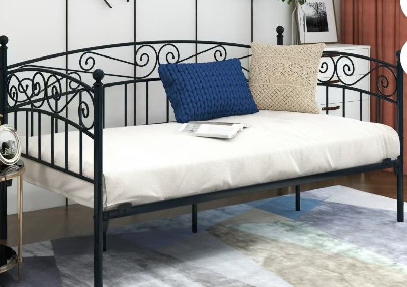 New Daybed And Mattress