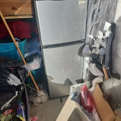 Magic Chef Mini Fridge