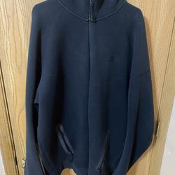 Men’s Nike Tech Fleece (GOOD CONDITION)