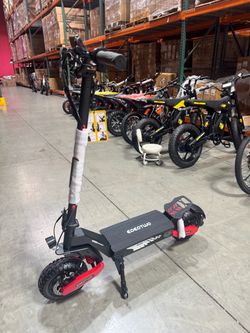 Electric scooter with large tires