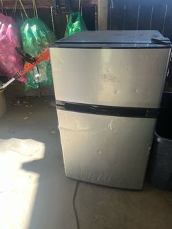Mini fridge