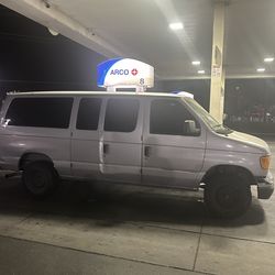 2006 Ford E-350
