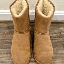 Beach Feet Size 8 “Classic Low" Chestnut Women’s Boot