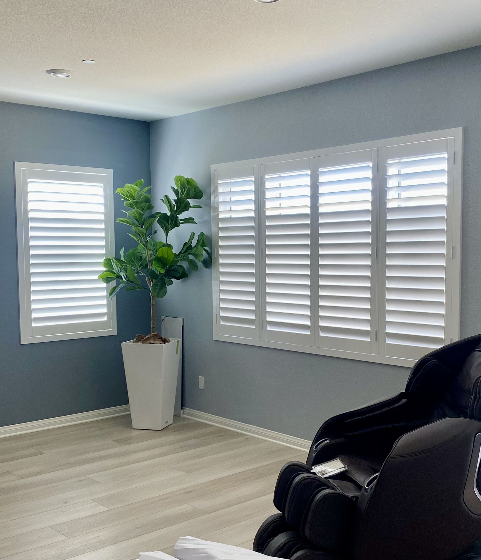 Wood Interior Shutters - Windows, Sliding / French Door, Persianas de Madera, Home, Business, Shutter Blinds, Coverings, Treatments, Molding, Trim. Qu