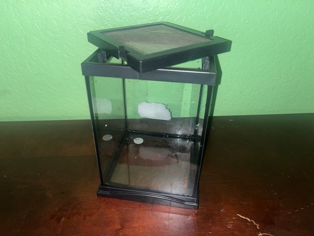 Terrariums Aquariums