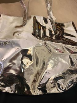Shiny silver tote