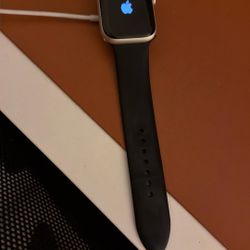 Apple Watch SE 44mm Like New 