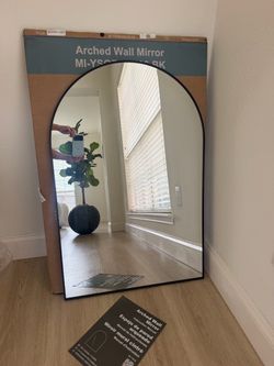 Arched Straight Bathroom Mirror Wall Mirror - an Ideal Choice for Bathroom Entrances and Bedrooms with True Reflection and No Deformation