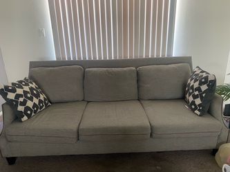 Couch (good condition)