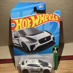 Hot Wheels / Jaguar I-Pace eTrophy / White