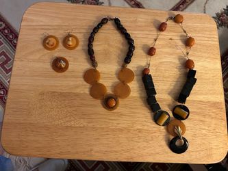 Vintage Bakelite Jewelry Set Necklaces Earrings