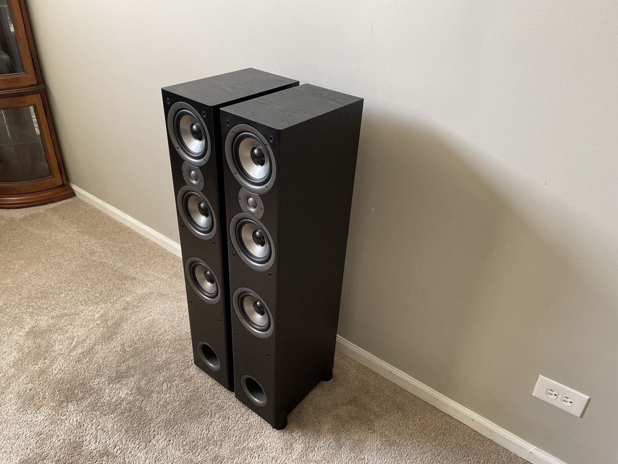 Polk Audio Monitor 60 II Tower Home Floor Standing Speakers for Sale in Mount Prospect, IL OfferUp
