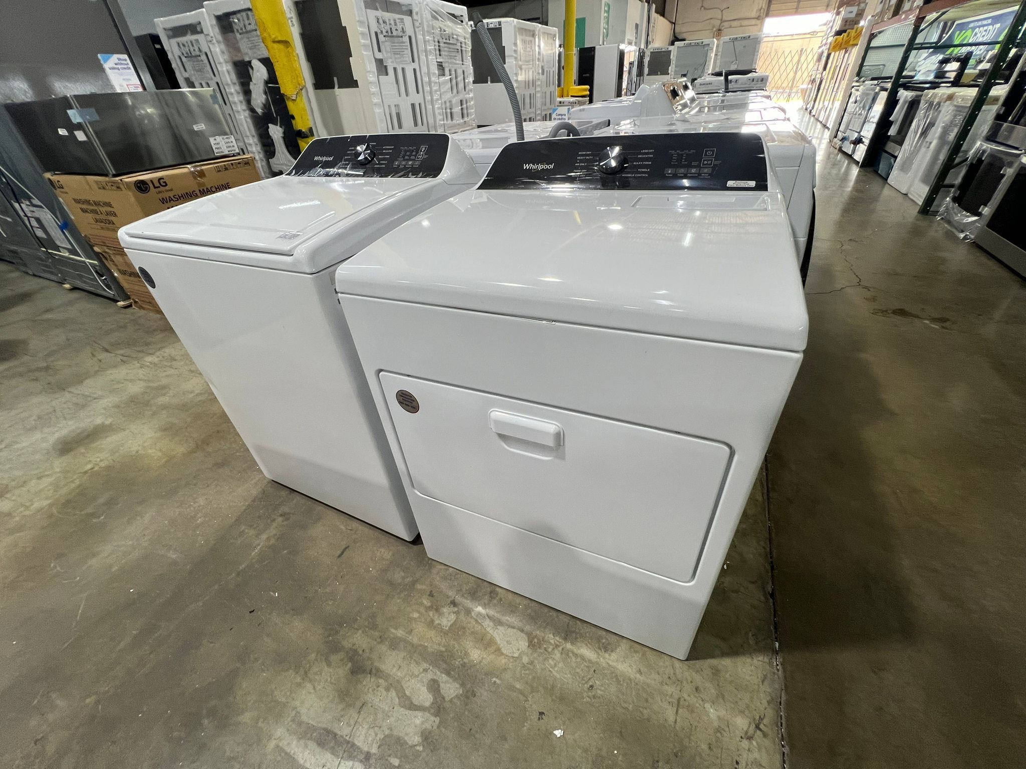 Whirlpool  - 4.6 Cu. Ft. Top Load Washer with Built-In Water Faucet and 7 Cu. Ft. Electric Dryer with Moisture Sensing