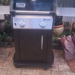 Excellent 100% 👍 Weber Spirit II E210 Propane Gas Grill Empty Tank included