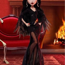 Elvira Mistress Of The Dark Monster High Skullector Doll 