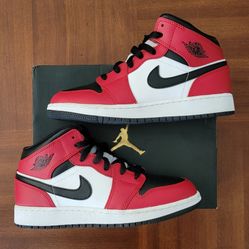 Jordan 1 Black Toe Size 7.5