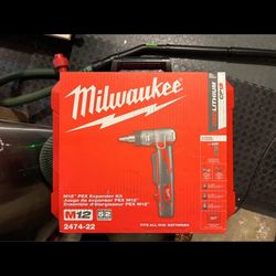 Milwaukee M12 PEX Expander Kit - BRAND NEW
