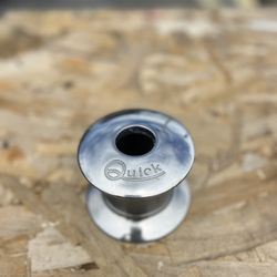 Quick - Cabestan Tumbler TB4 - Avec poupée Ø 142mm - 1500 Watts - 12 Volt