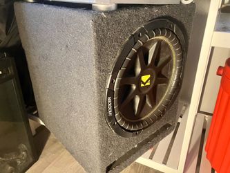 Kicker sub woofer in box