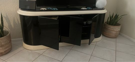 Black Gloss TV Stand with Cabinet Doors