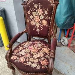 Antique Queen Chair 