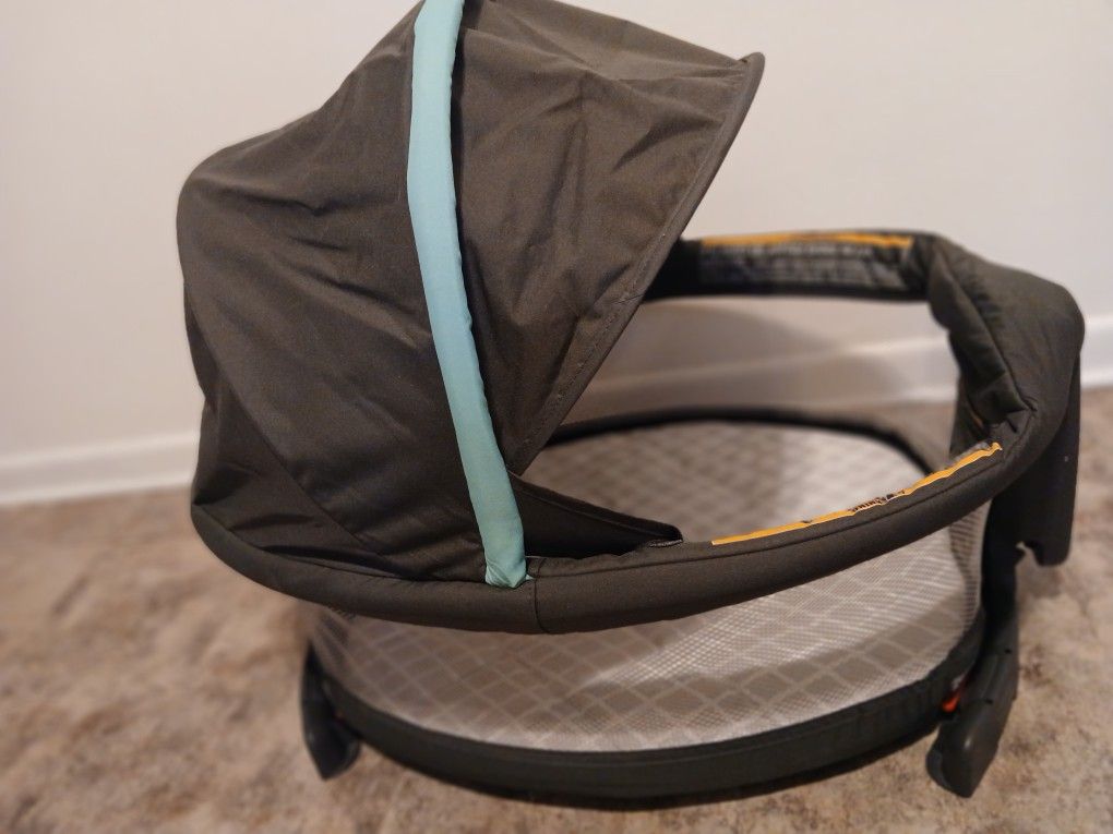 Portable Infant Bassinet Dome