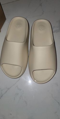 Yeezy Slides Bone