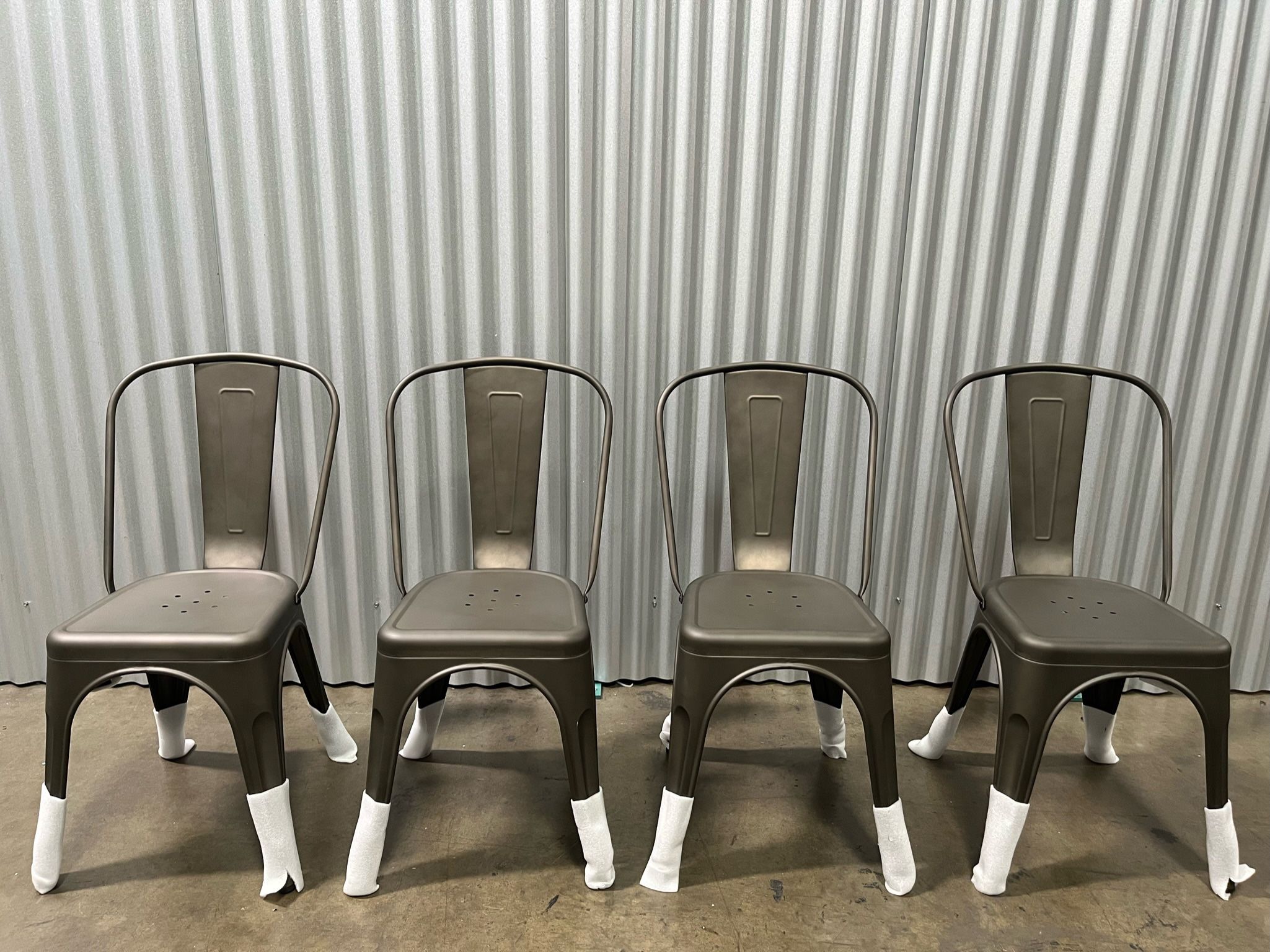 New Set of 4 Heavy Duty Metal Chair Dining Chairs Indoor and Outdoor Chair 18 Inches Seat Height Dining Room Kitchen Chair Tolix Restaurant Chairs Tra