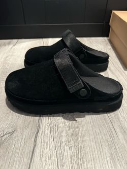 Ugg clogs