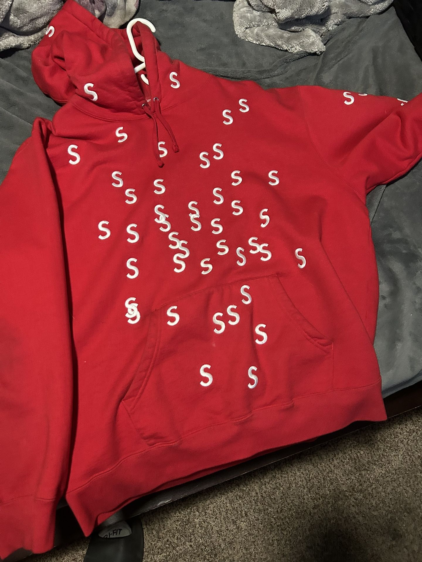 Supreme Hoodie 