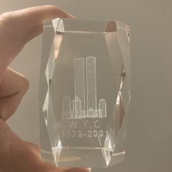 WORLD TRADE CENTER (WTC) CLEAR ETCHED GLASS PAPERWEIGHT 🏙️
