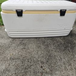 Igloo Marine Cooler
