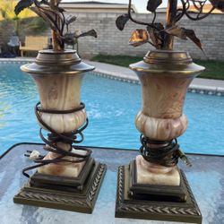 Pair of Beautiful Tole Florentine Gilt Floral Lamps with Onyx Base, Hollywood Regency Mid Century 