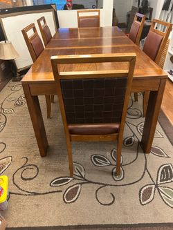 Table  w/6 chairs,  Credenza