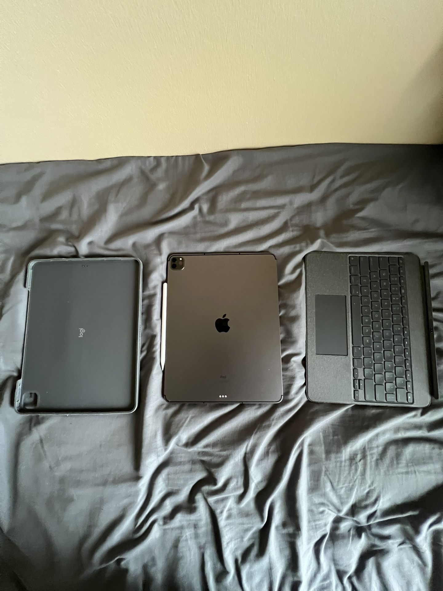 iPad Pro (12 - inch) (5th generation)