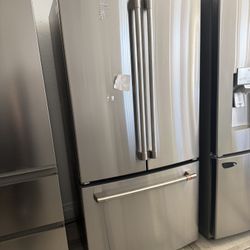 Ge Cafe Open Box 33 Inch Wide Counter Depth Refrigerator 