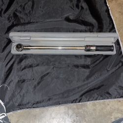 Husky 1/2 Inch 39104 torque wrench
