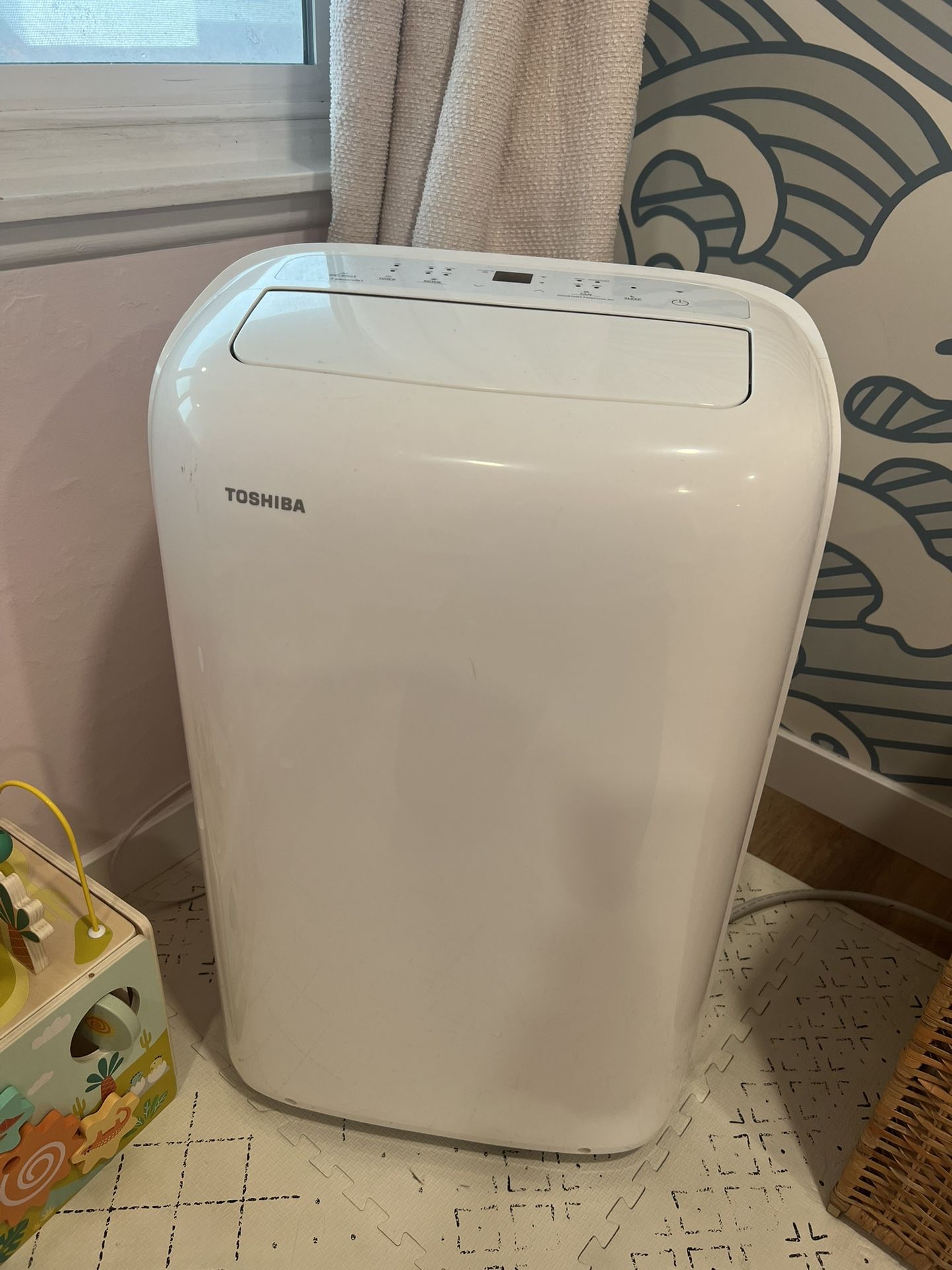 Toshiba Portable AC Unit 10,000 BTU